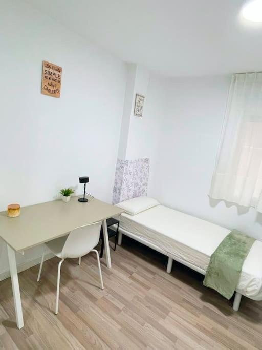 Modern Apartment In Malaga - Rosas Eksteriør billede